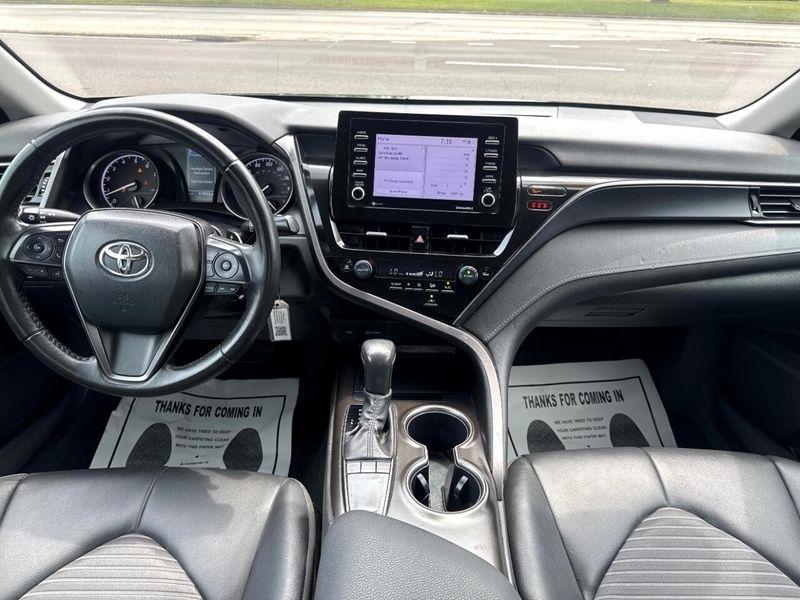 Toyota Camry SE 2024