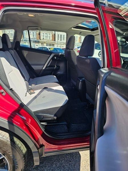 Toyota RAV4 XLE FWD 2018