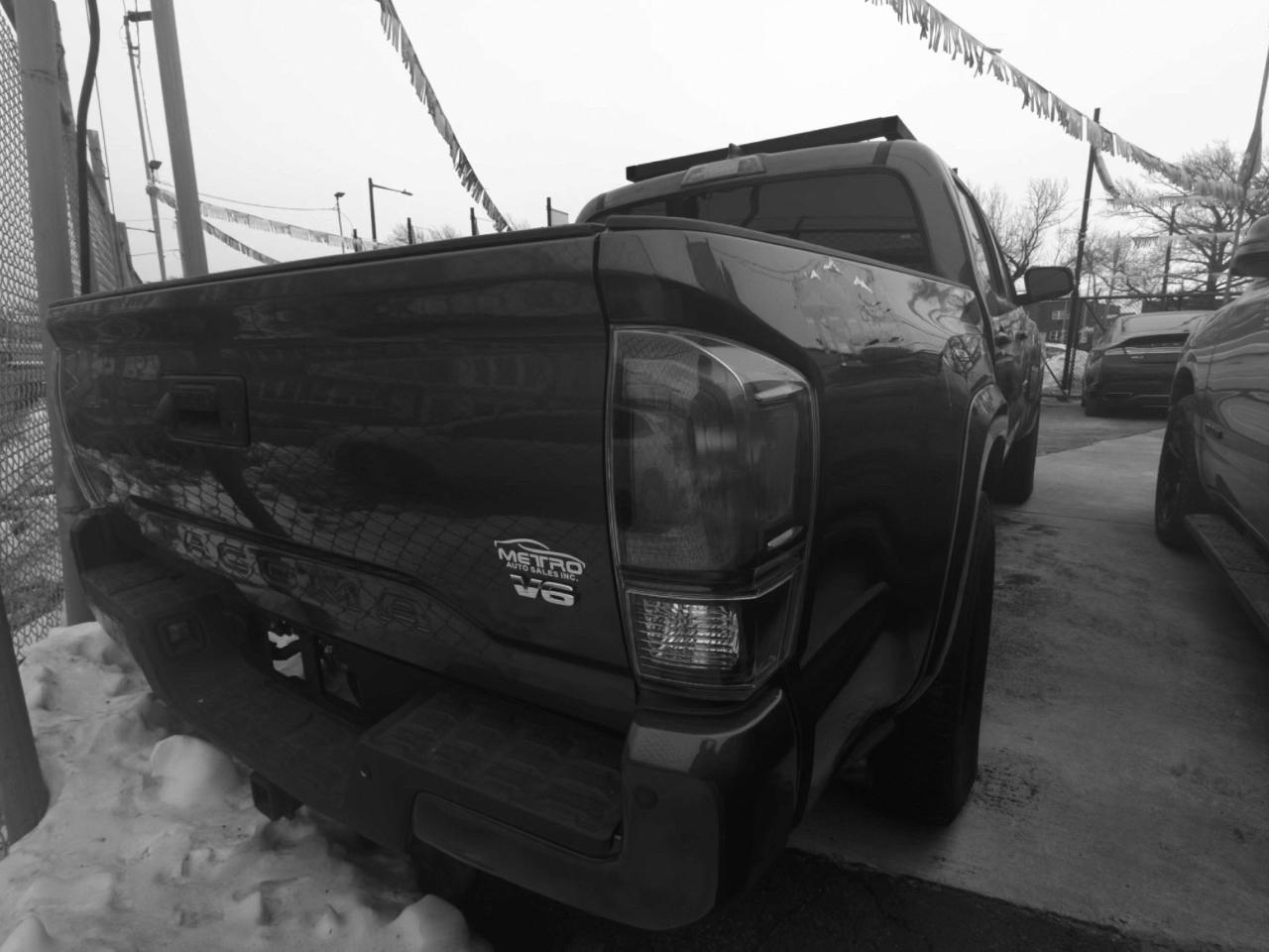 Toyota Tacoma SR5 Double Cab Long Bed V6 6AT 4WD 2018