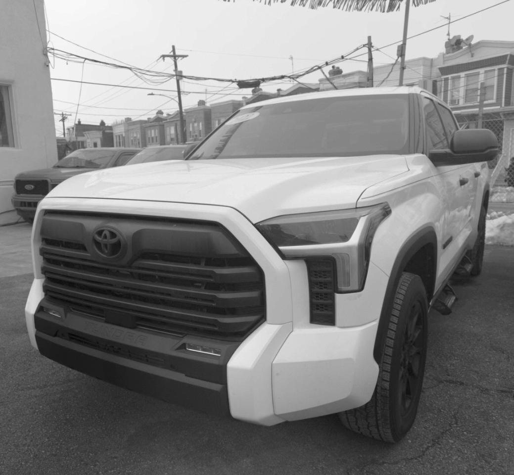 Toyota Tundra SR5 CrewMax 4WD 2022