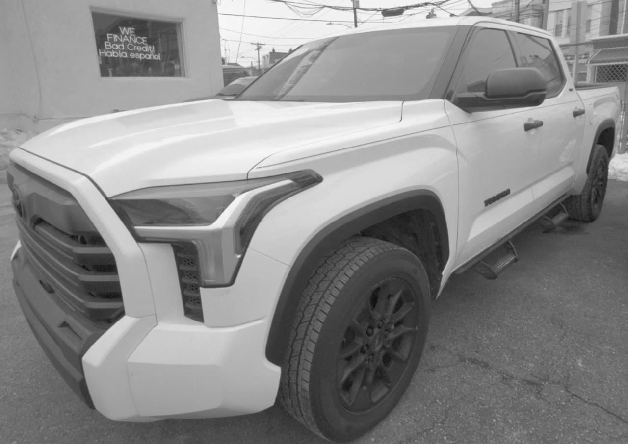 Toyota Tundra SR5 CrewMax 4WD 2022