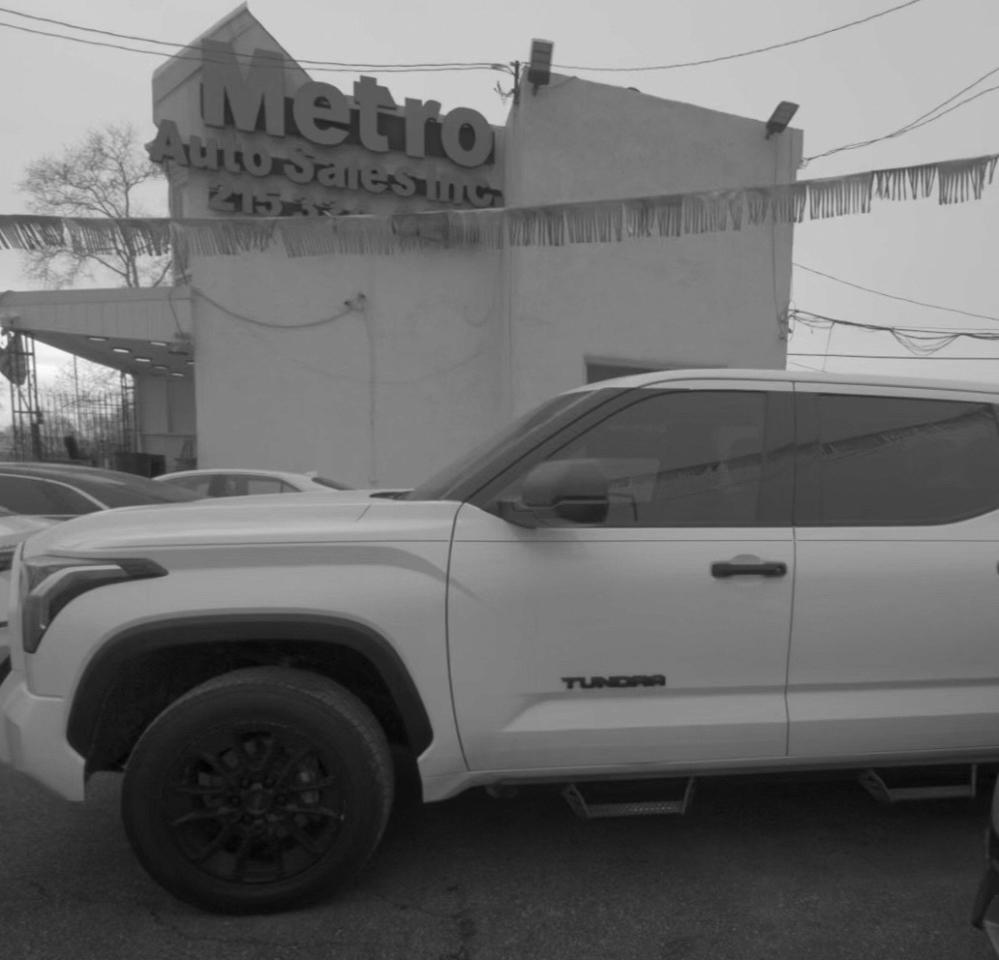 Toyota Tundra SR5 CrewMax 4WD 2022