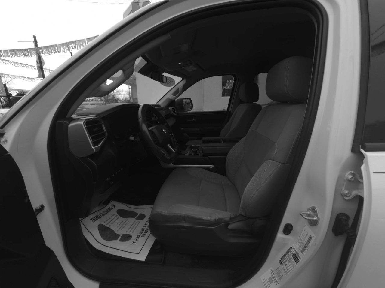 Toyota Tundra SR5 CrewMax 4WD 2022