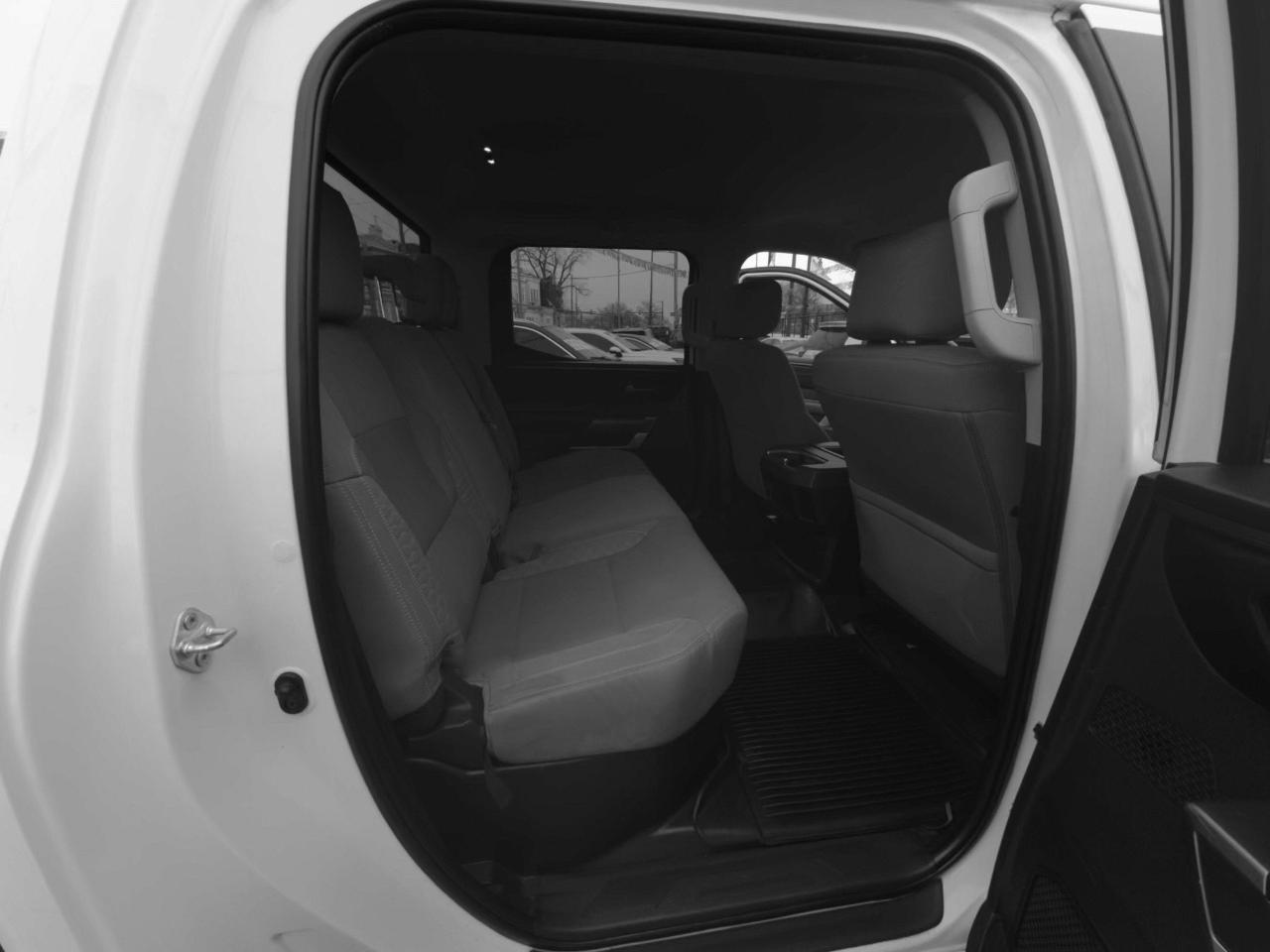 Toyota Tundra SR5 CrewMax 4WD 2022