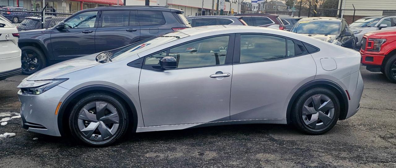 Toyota Prius LE 2023