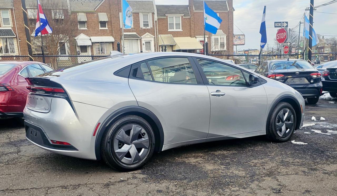 Toyota Prius LE 2023