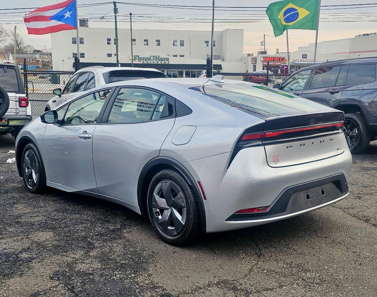 Toyota Prius LE 2023