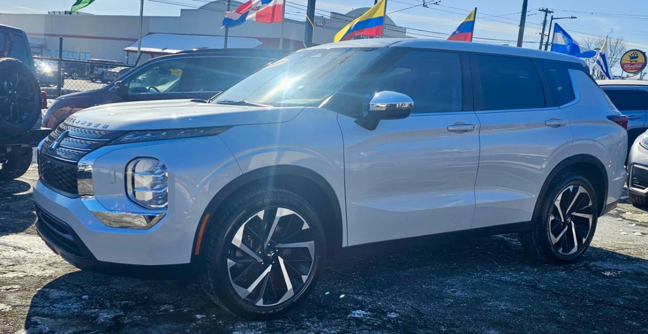 Mitsubishi Outlander ES 4WD 2022