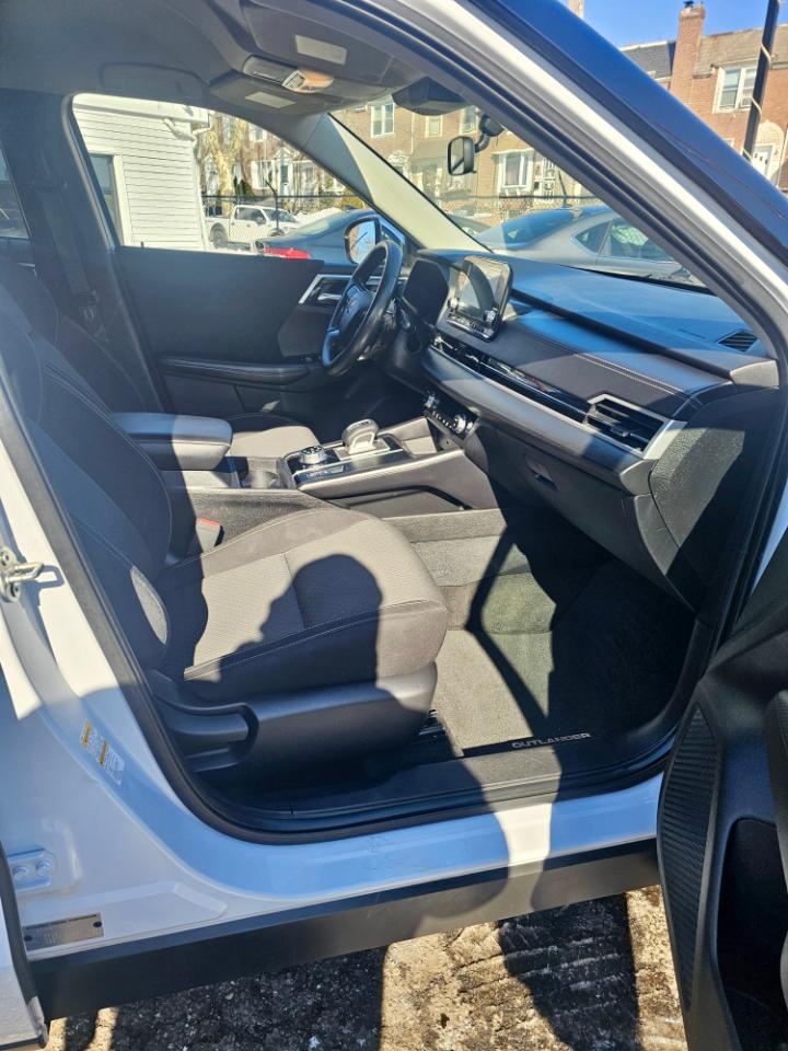 Mitsubishi Outlander ES 4WD 2022