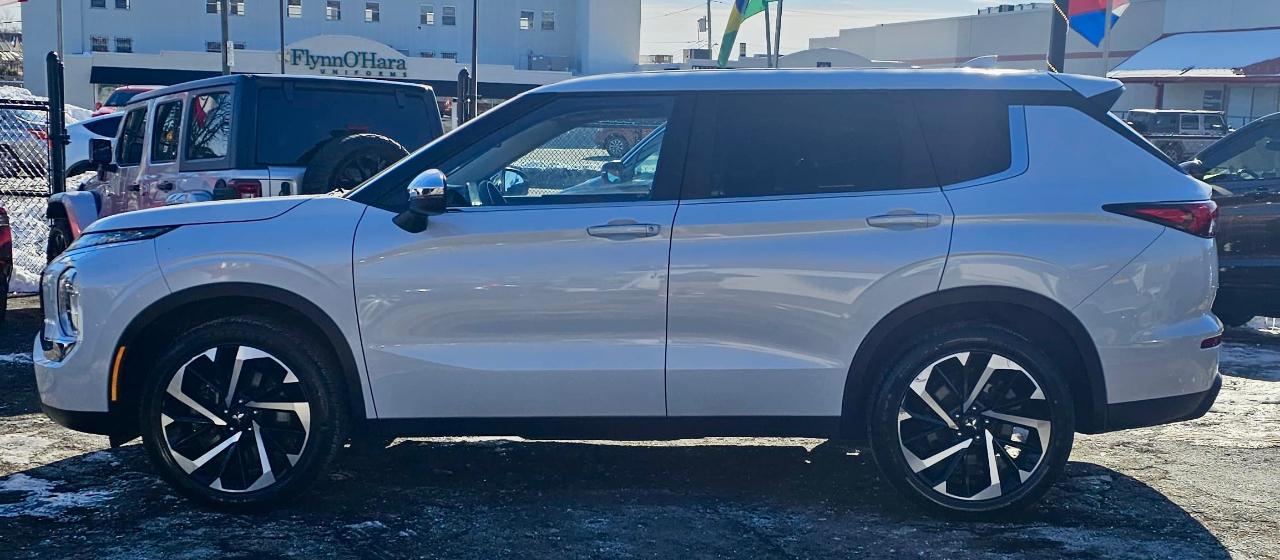 Mitsubishi Outlander ES 4WD 2022