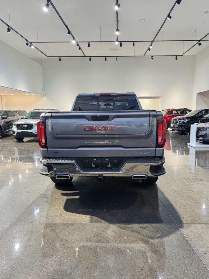 GMC Sierra 1500 4WD Crew Cab 143.5" SLT 2021