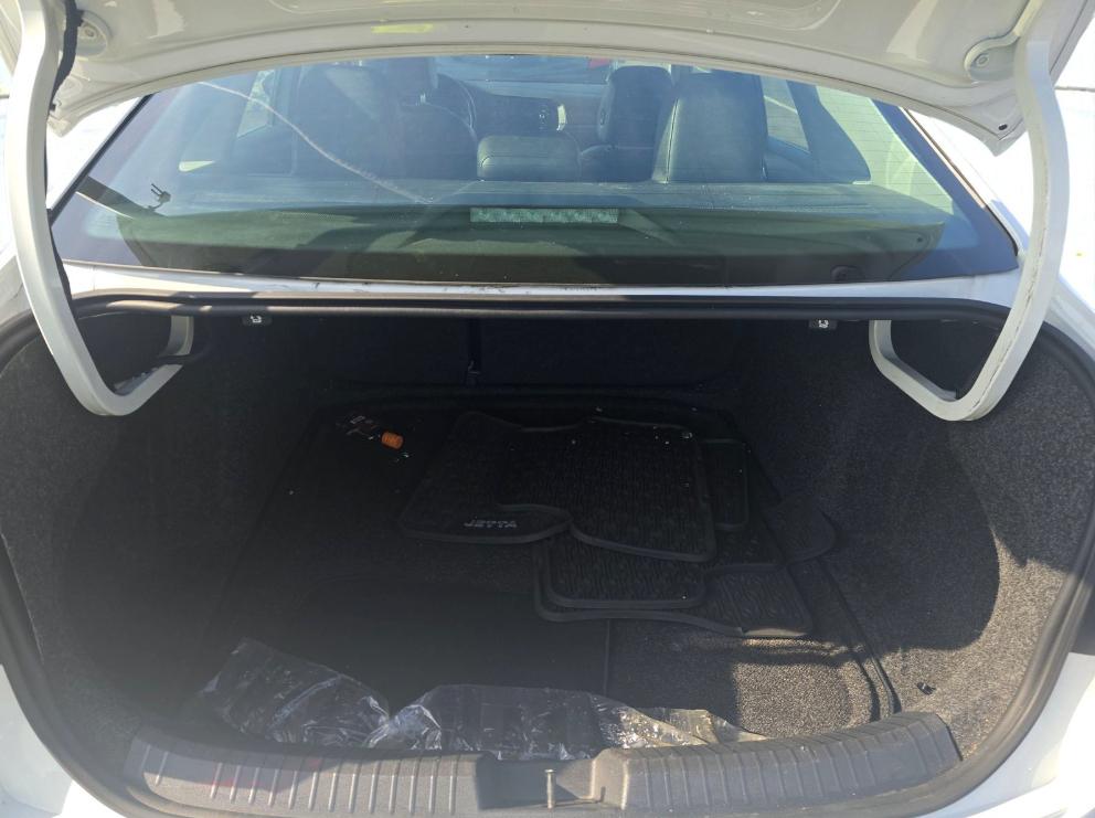 Volkswagen Jetta Sedan 4dr Auto 1.8T SEL 2019