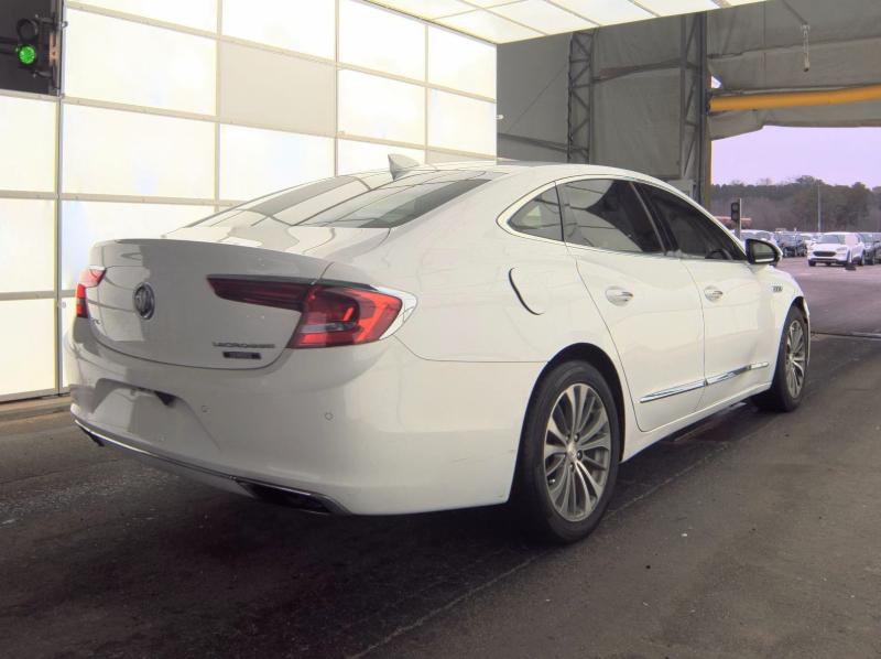 Buick LaCrosse 4dr Sdn Premium 1 FWD 2018