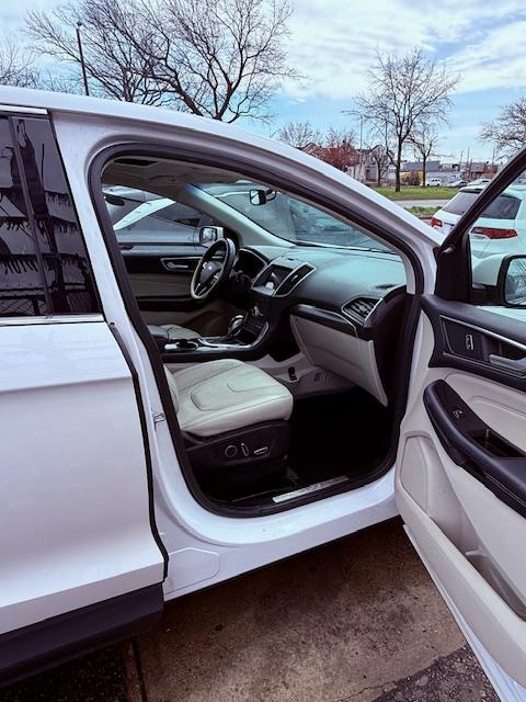 Ford Edge 4dr Titanium FWD 2017