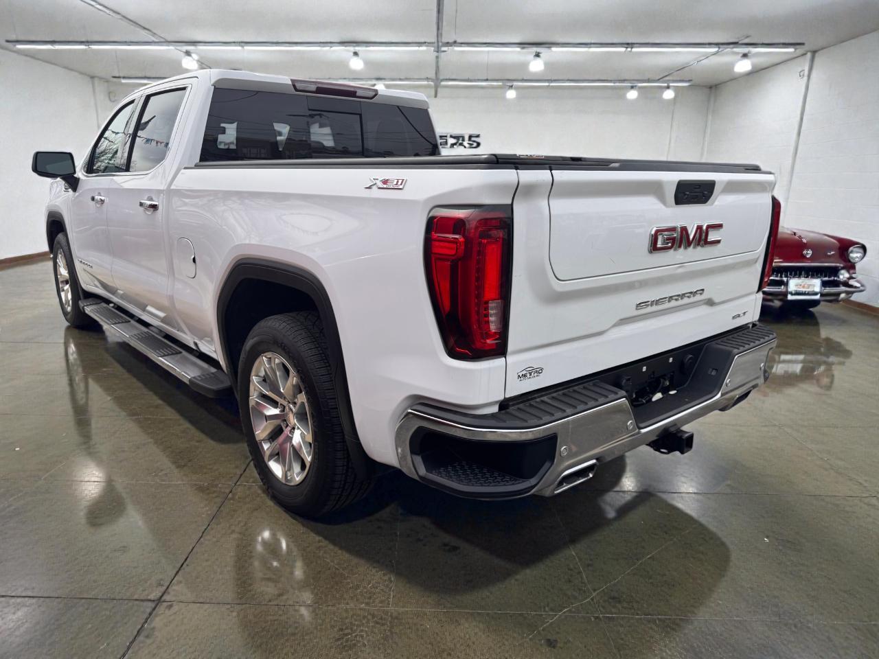 GMC Sierra 1500 SLT Crew Cab Long Box 4WD 2019