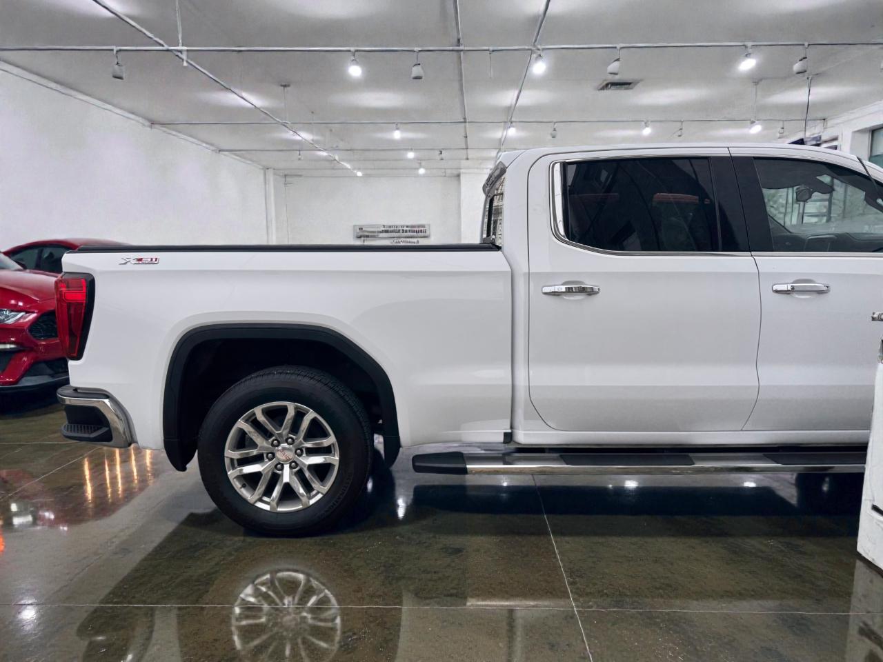 GMC Sierra 1500 SLT Crew Cab Long Box 4WD 2019
