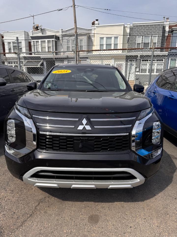 Mitsubishi Outlander SE 2WD 2025