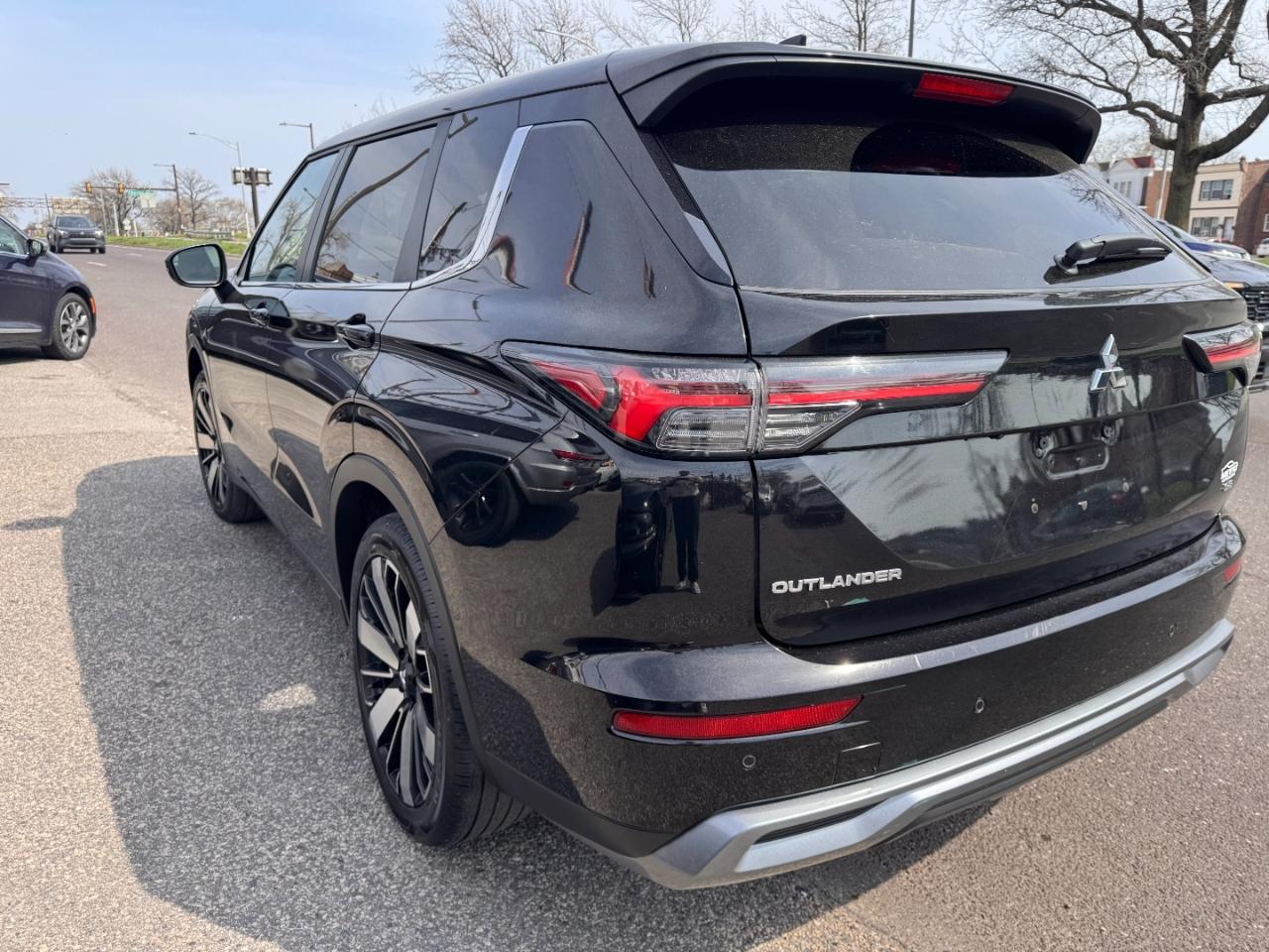 Mitsubishi Outlander SE 2WD 2025