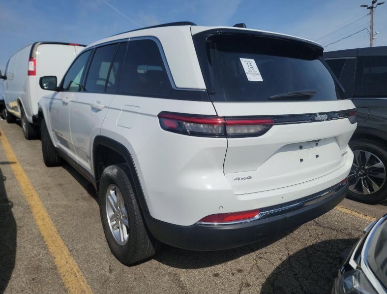 Jeep Cherokee Laredo 4-Door 4WD 2024