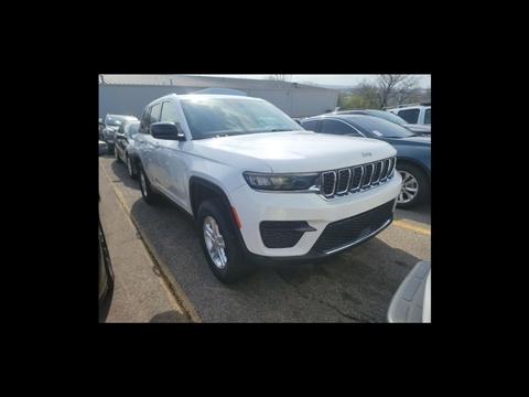 2024 Jeep Cherokee Laredo 4-Door 4WD