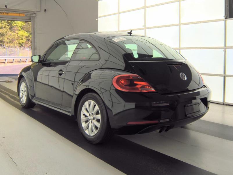 Volkswagen Beetle 1.8T 6A Fleet 2015
