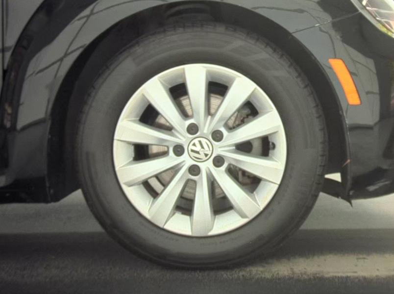 Volkswagen Beetle 1.8T 6A Fleet 2015