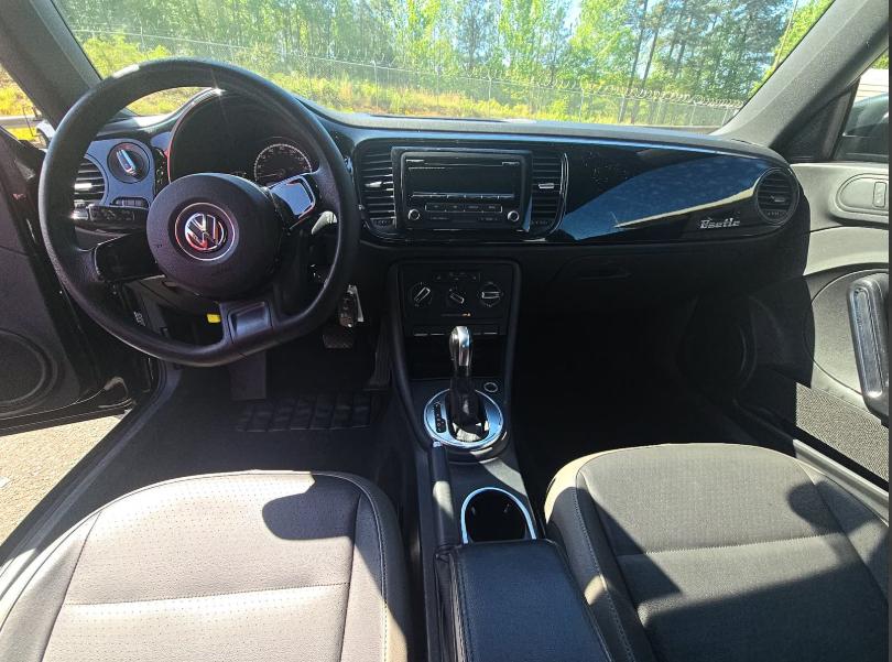 Volkswagen Beetle 1.8T 6A Fleet 2015
