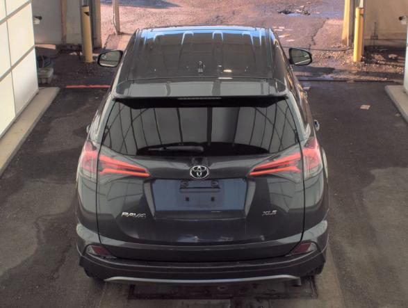 Toyota RAV4 FWD 4dr XLE (Natl) 2018