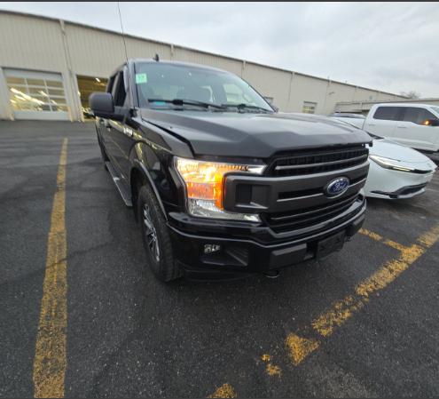 Ford F-150 4WD SuperCab 163" XLT w/Mid-Box Prep 2018