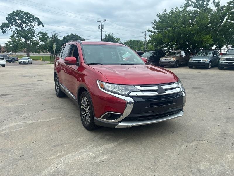 Mitsubishi Outlander SE 2WD 2016