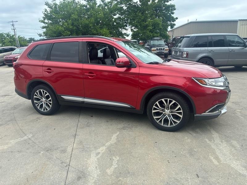 Mitsubishi Outlander SE 2WD 2016