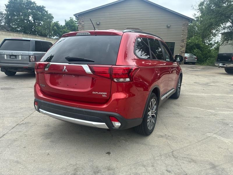 Mitsubishi Outlander SE 2WD 2016