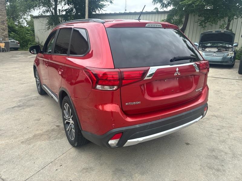 Mitsubishi Outlander SE 2WD 2016