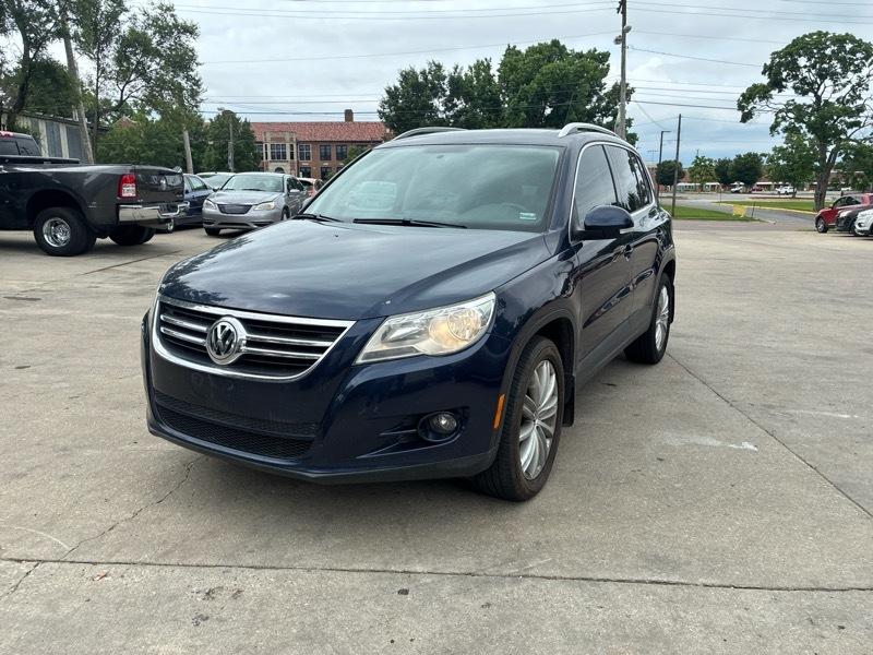 Volkswagen Tiguan S 4Motion 2011