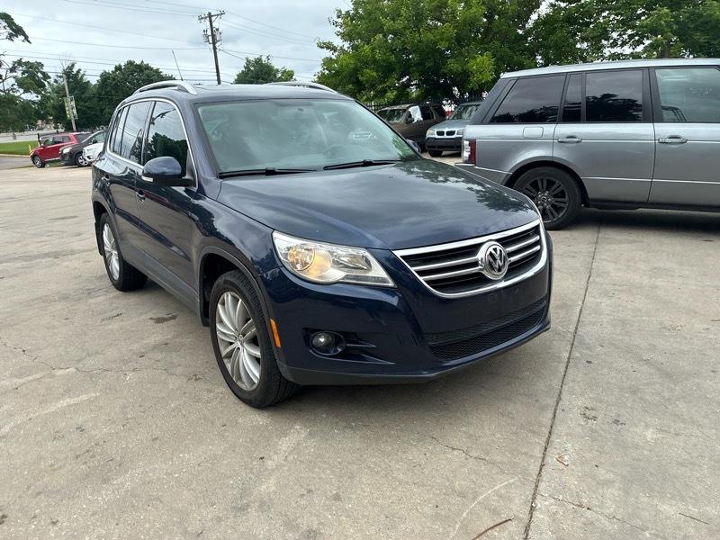 Volkswagen Tiguan S 4Motion 2011