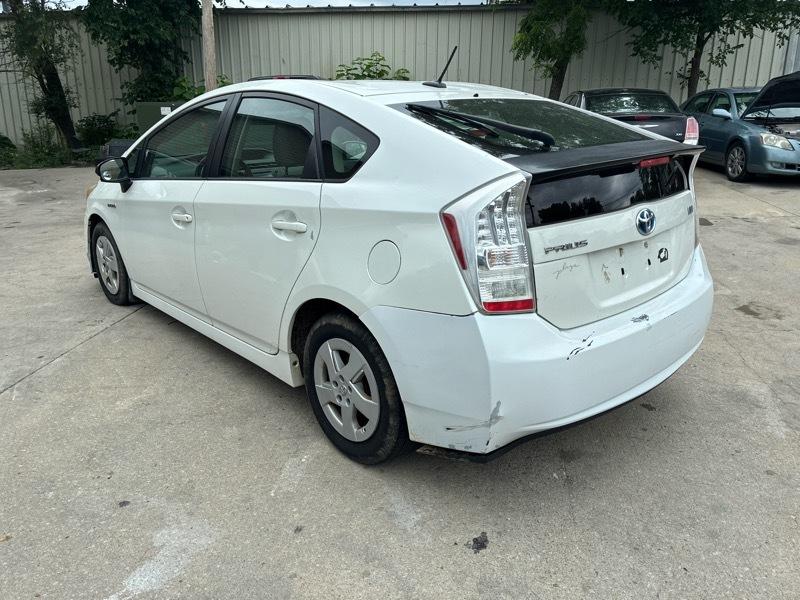 Toyota Prius Prius V 2010