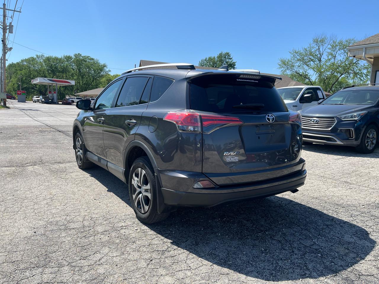 Toyota RAV4 LE 2018