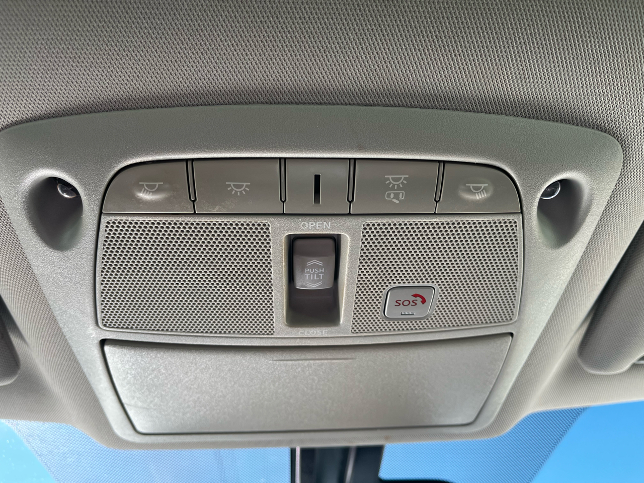 Nissan Maxima 4dr Sdn 3.5 Platinum 2016