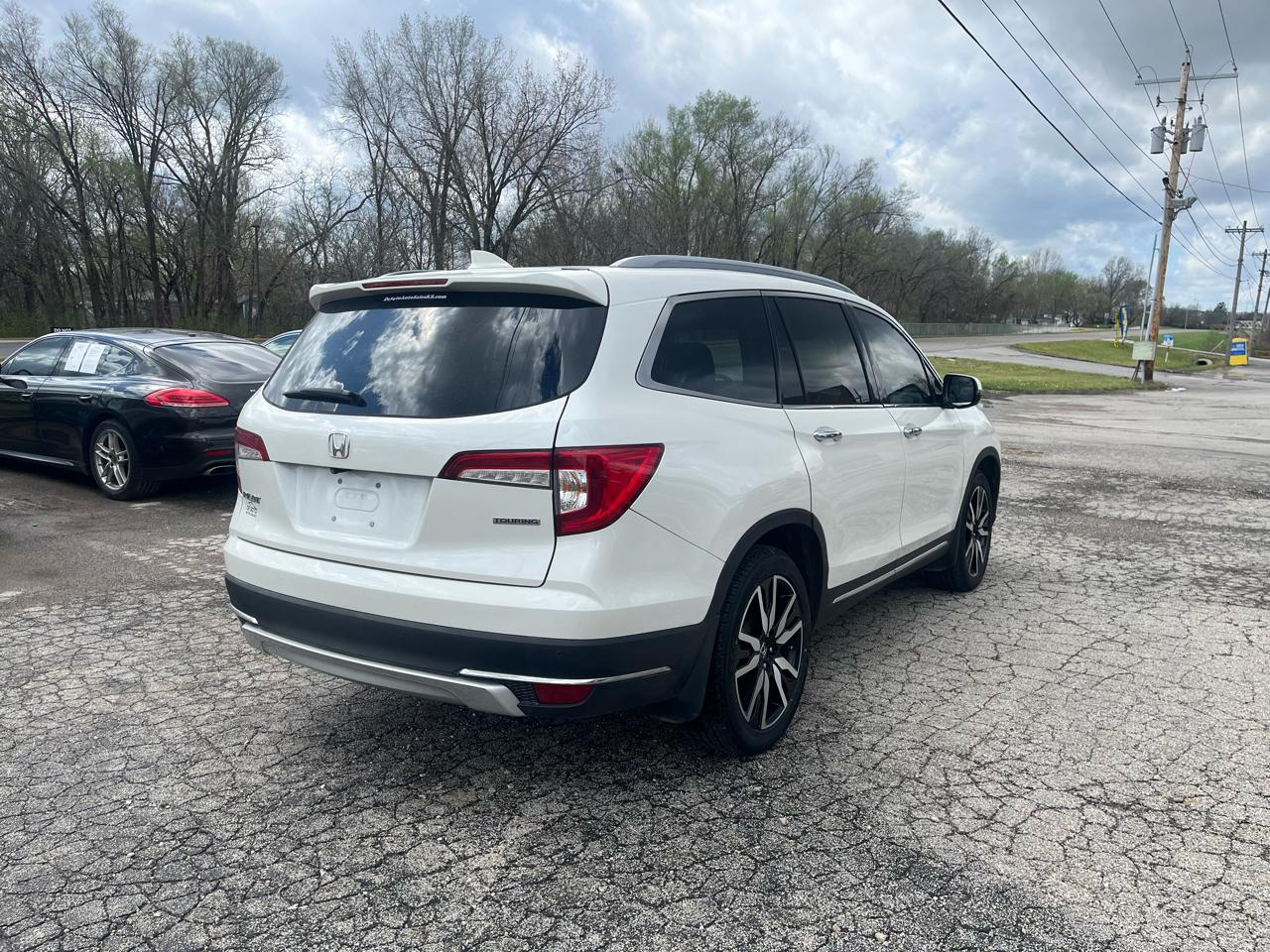 View vehicle photo 5