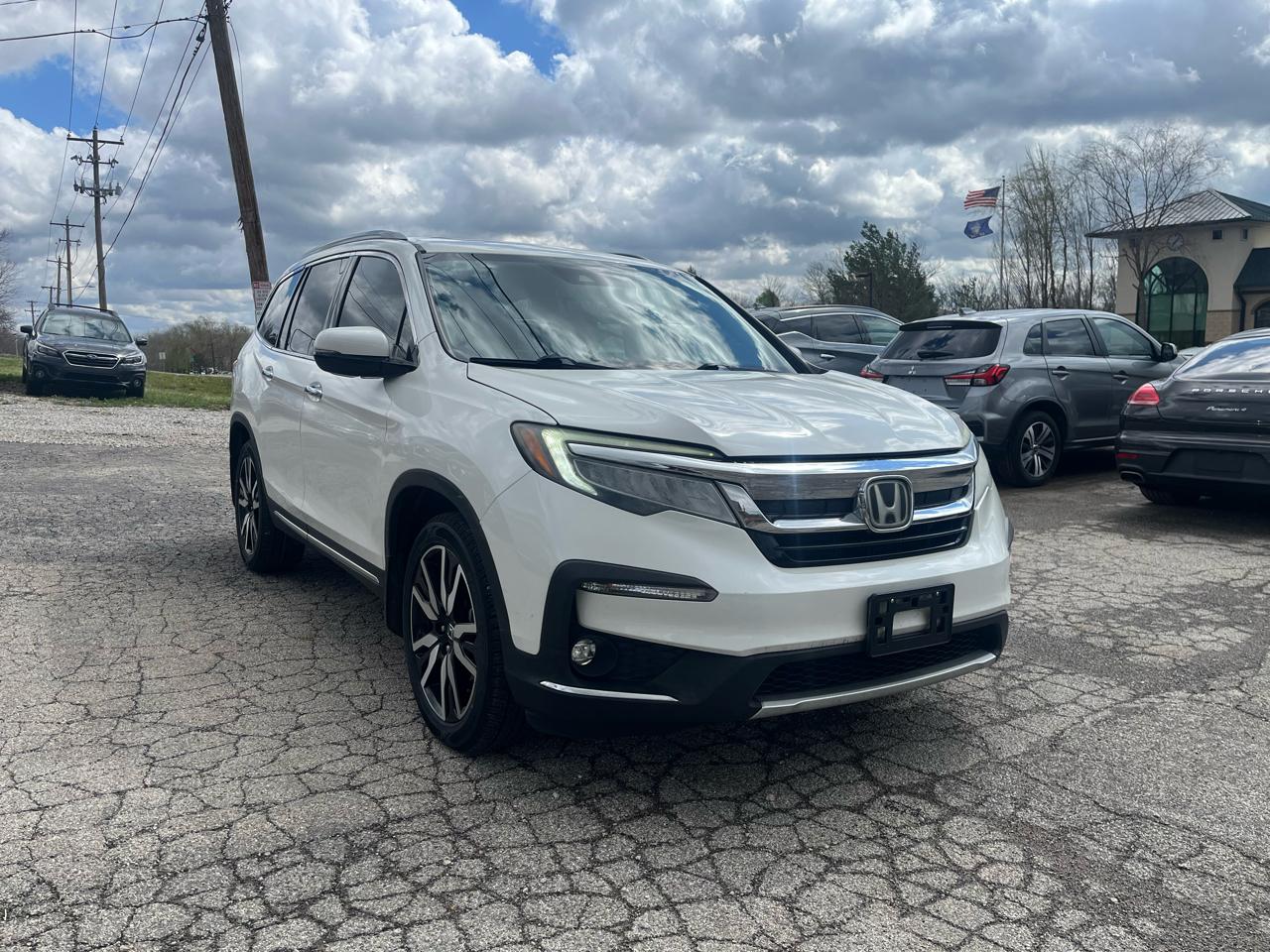 View vehicle photo 7