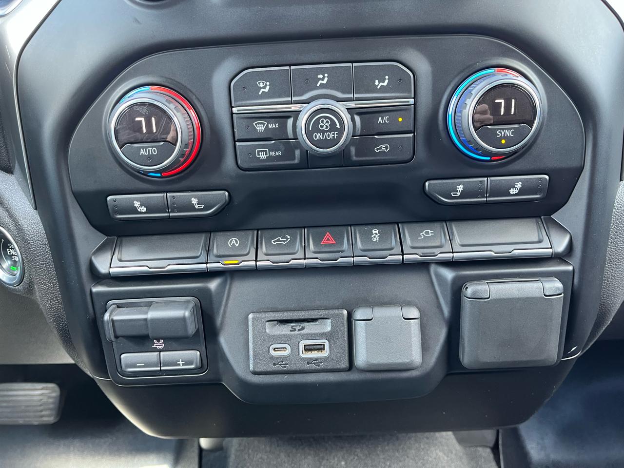 Chevrolet Silverado 1500 4WD Crew Cab 157" LT 2019