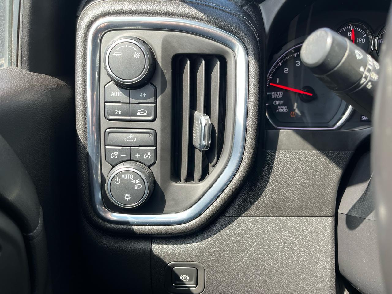 Chevrolet Silverado 1500 4WD Crew Cab 157" LT 2019