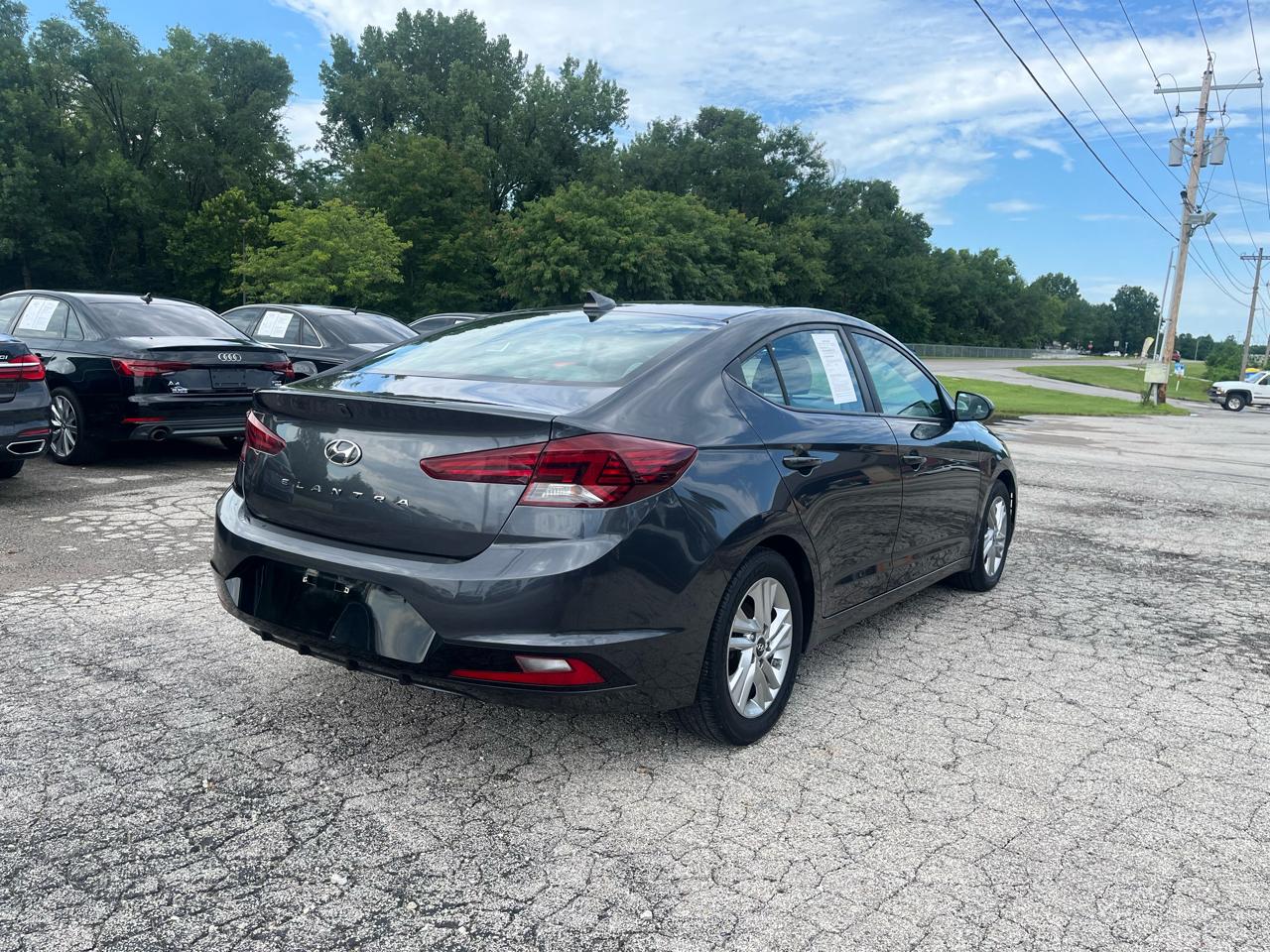 Hyundai Elantra SEL 2020