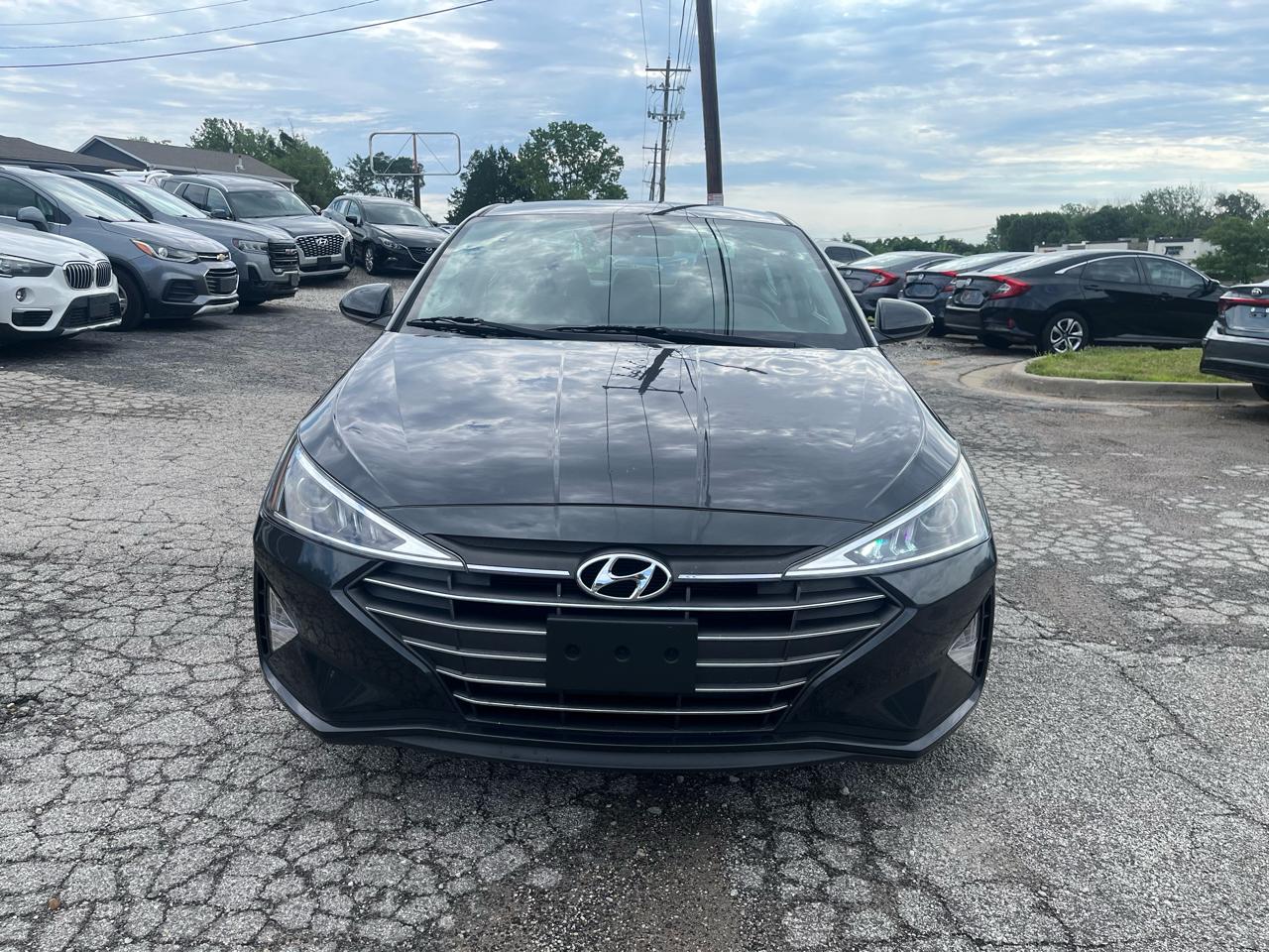 Hyundai Elantra SEL 2020