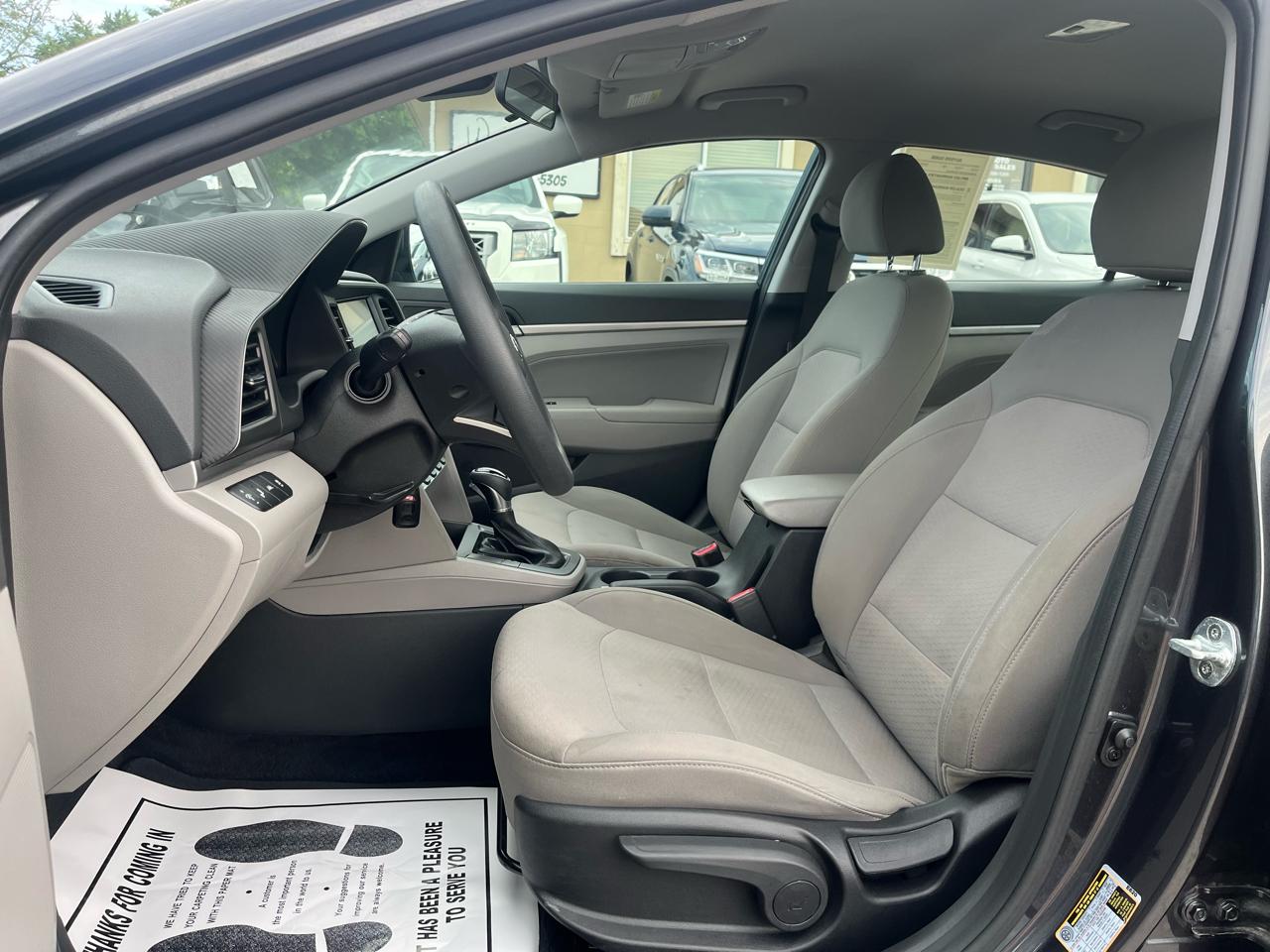 Hyundai Elantra SEL 2020