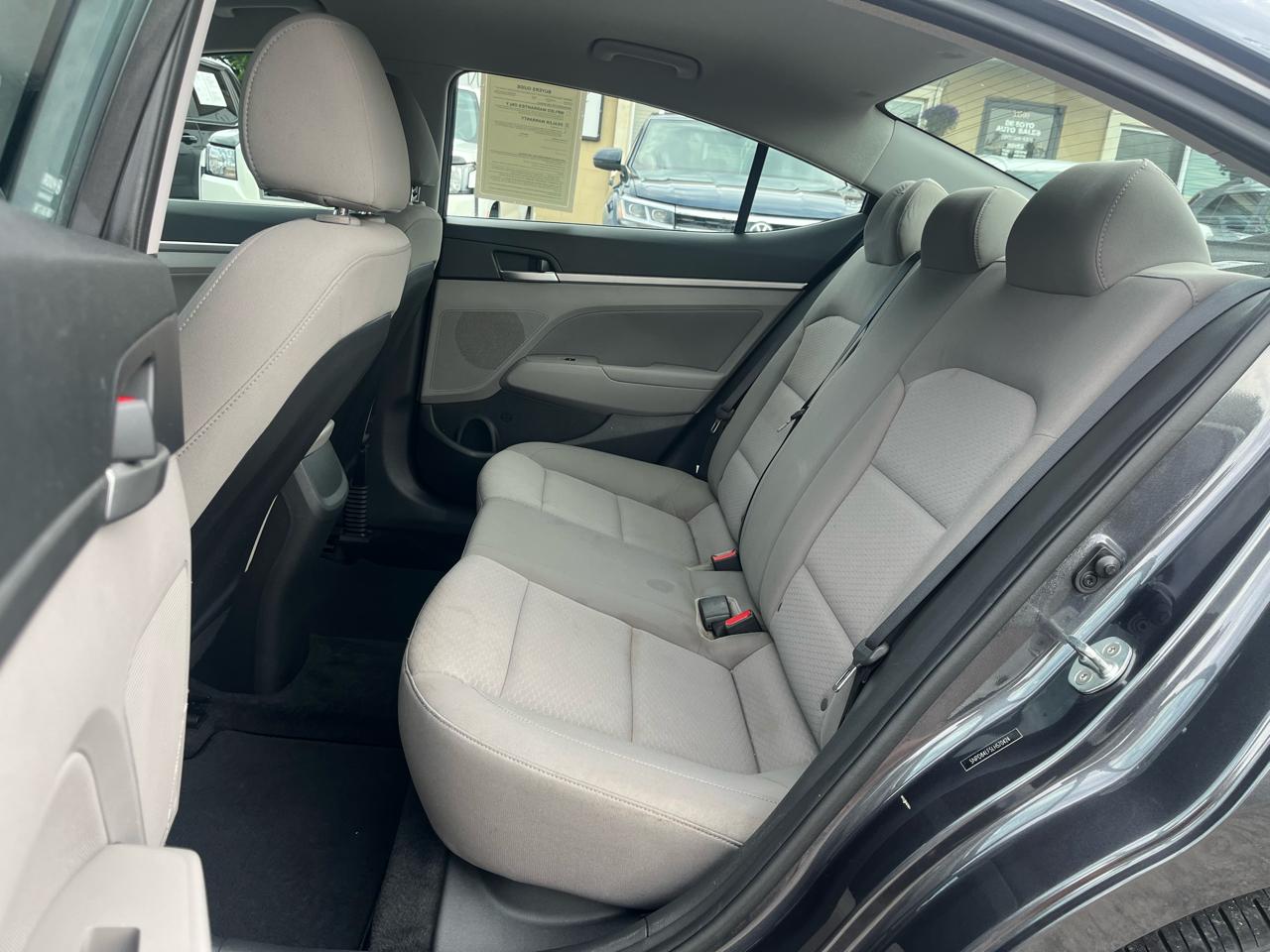Hyundai Elantra SEL 2020