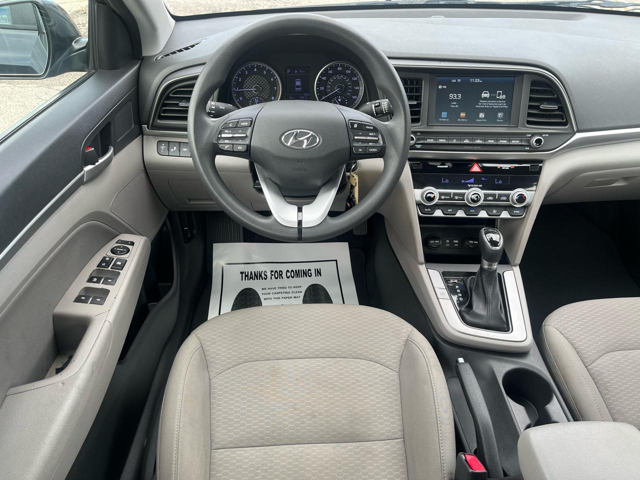 Hyundai Elantra SEL 2020
