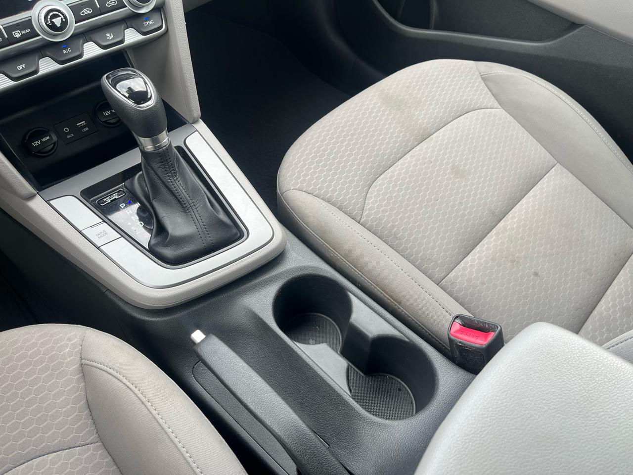 Hyundai Elantra SEL 2020