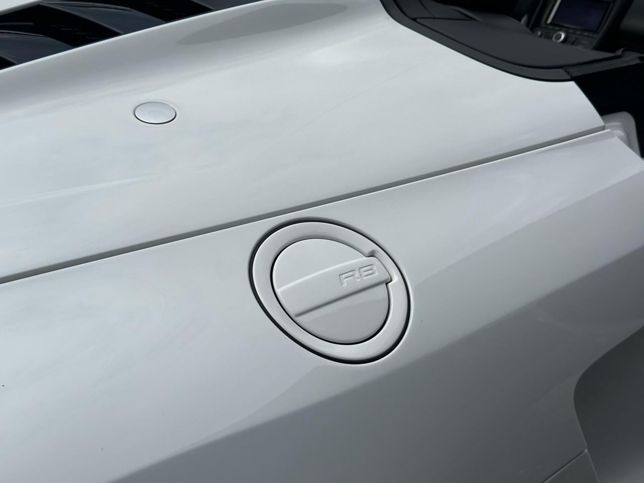 Audi R8 2dr Conv Auto quattro Spyder V10 2014