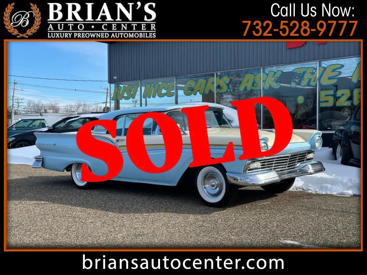 1957 Ford Fairlane 500 Skyliner Convertible